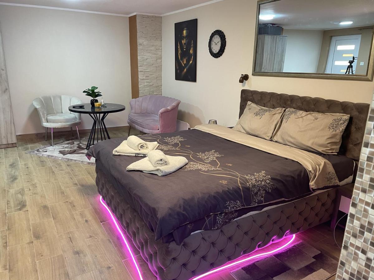 Aris Lux Apartment Nis Bagian luar foto